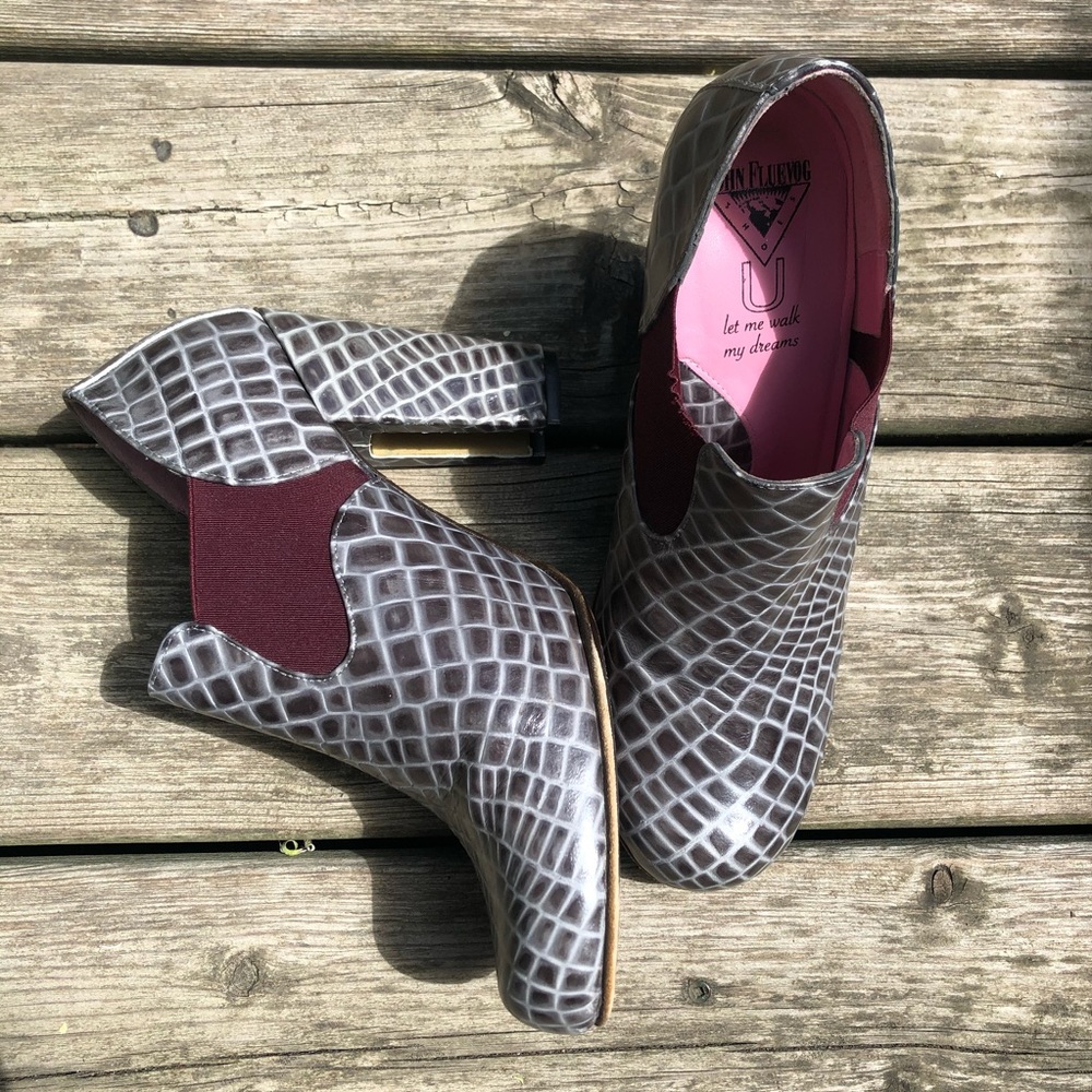 John Fluevog Croc U Heel Booties size 9.5